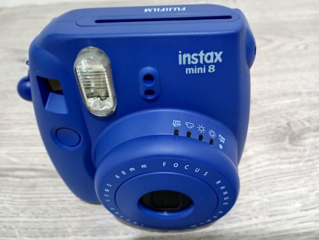 Cámara Fujifilm Instax mini 8