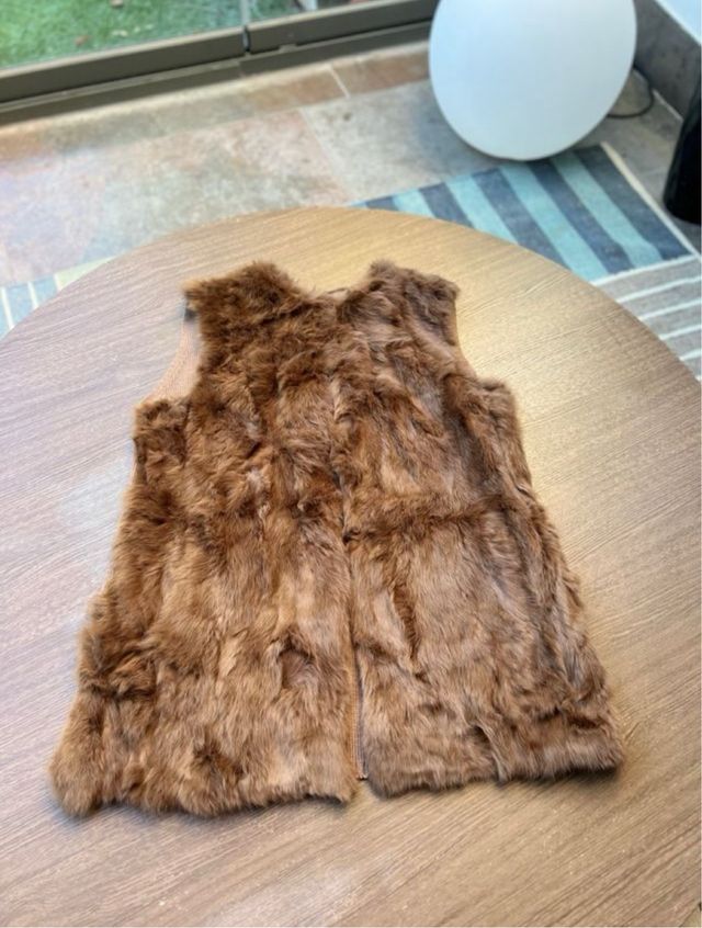 Chaleco de piel. Cortefiel Woman. Sin uso