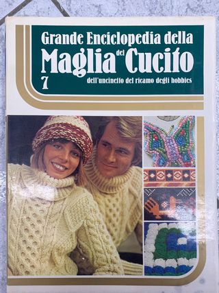 8 volumi di maglia, cucito, uncinetto e ricamo