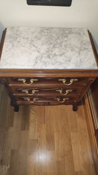 2 mesillas rústicas