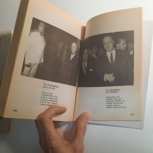 Franquismo: lote de 2 libros sobre su final
