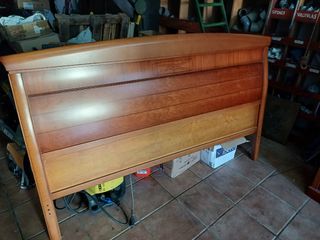 Cabecero de cama en madera maciza