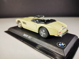 Coche a escala 1/43 BMW 507 nuevo