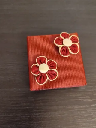 Estuches para regalo y exhibición de joyería