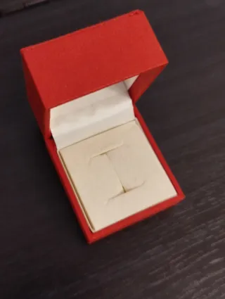 Estuches para regalo y exhibición de joyería