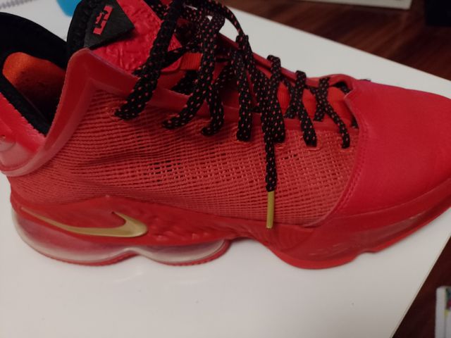 Zapatillas baloncesto LeBron xlx low light crimson