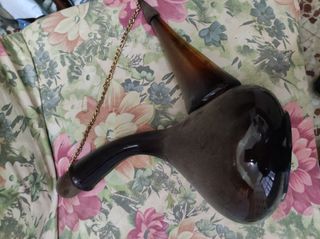 Porron de vino vintage color ocre