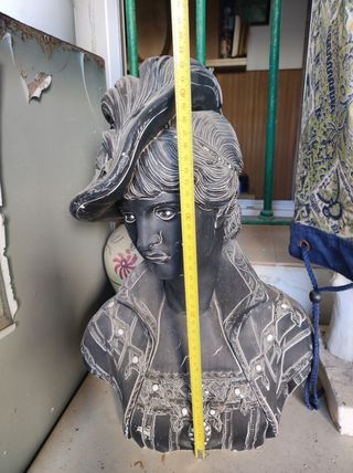 Figura busto de escayola