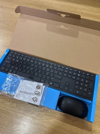 teclado y raton inhalambrico ordenador HP NUEVO