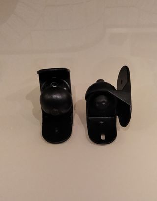 2 Soportes para altavoces marca Meliconi