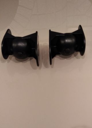 2 Soportes para altavoces marca Meliconi