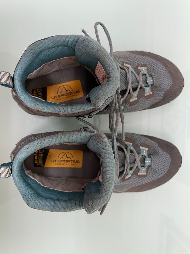 botas montaña la sportiva mujer