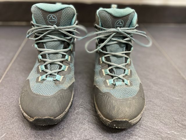 botas montaña la sportiva mujer