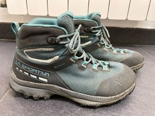 botas montaña la sportiva mujer