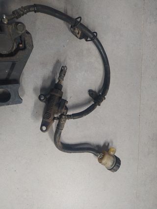 -Yamaha R1. Freno trasero 2002/03