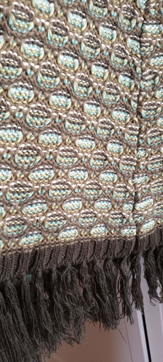 Poncho flecos gris/caqui Espliego