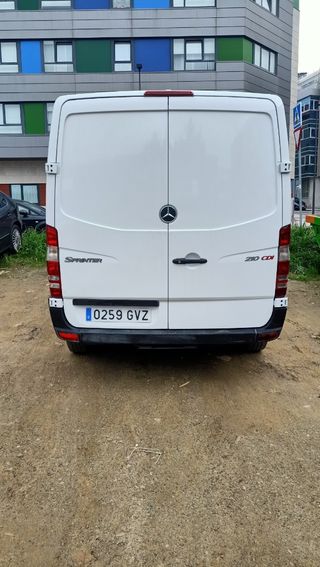 Mercedes-Benz Sprinter 2010