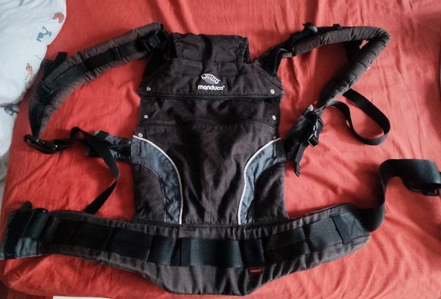 Mochila portabebes MANDUCA