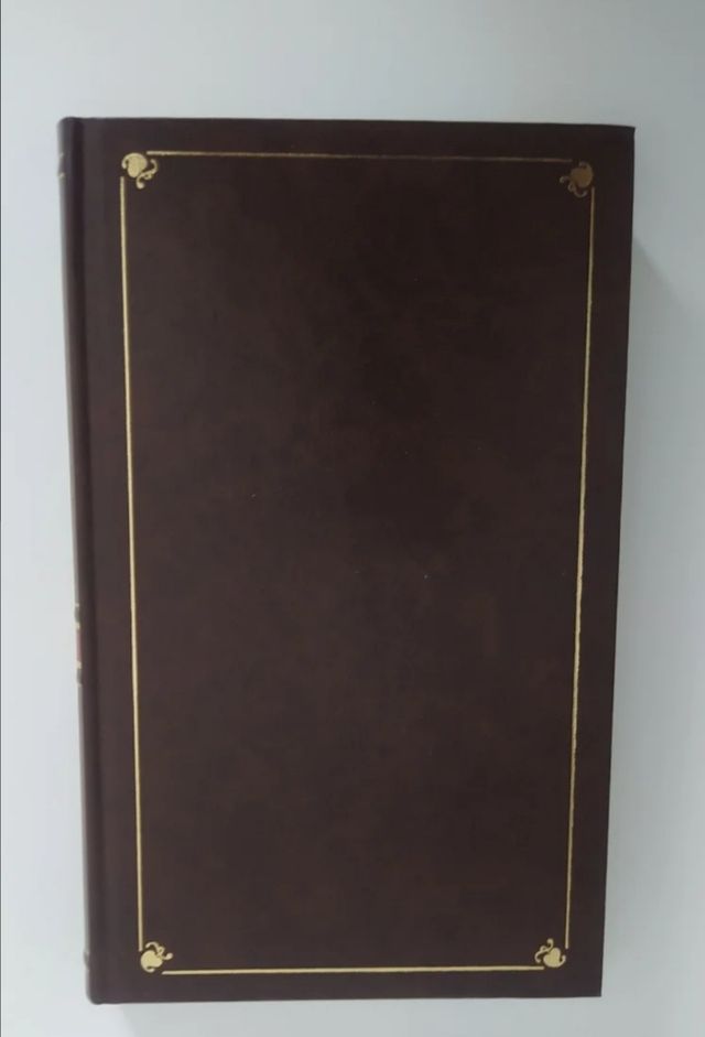 Extramuros-Jesús Fernández Santos