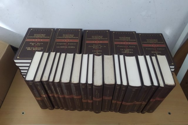 Extramuros-Jesús Fernández Santos