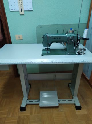 Maquina coser Refrey 427 con bancada