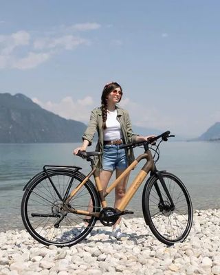 bicicleta elétrica citadina, bambu e linho Cyclik