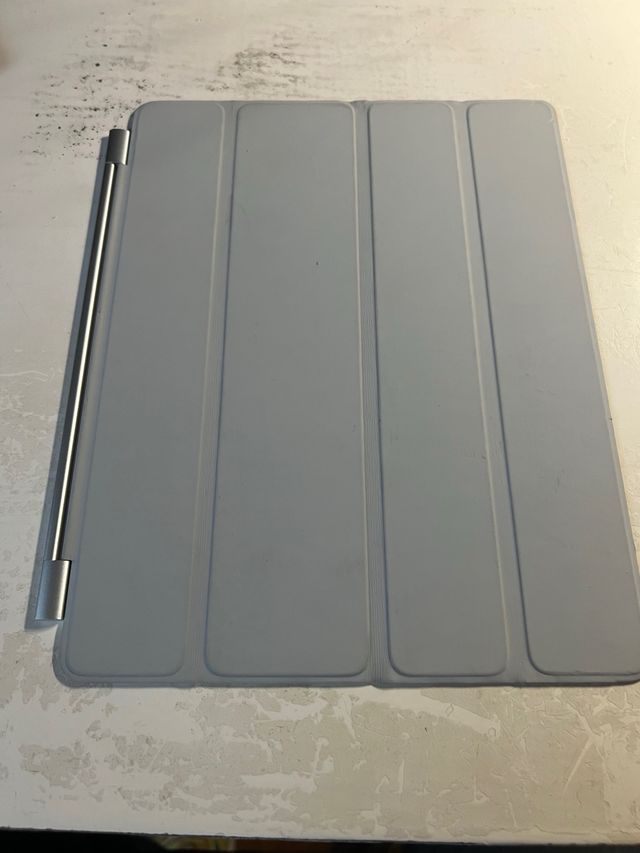 funda ipad gris marca apple