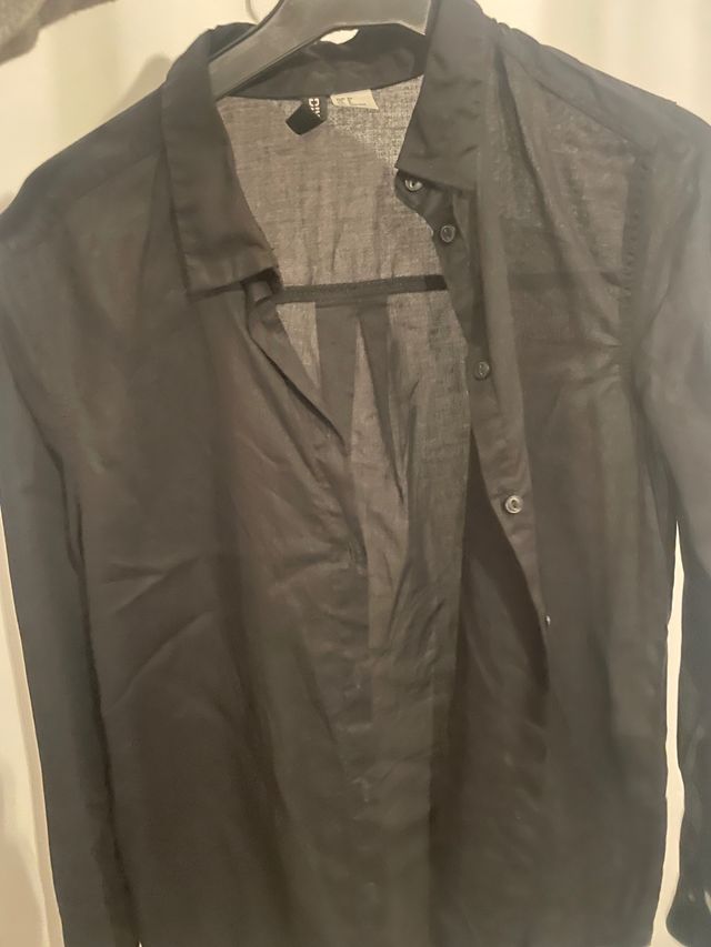 Camisa negra de manga larga H&M