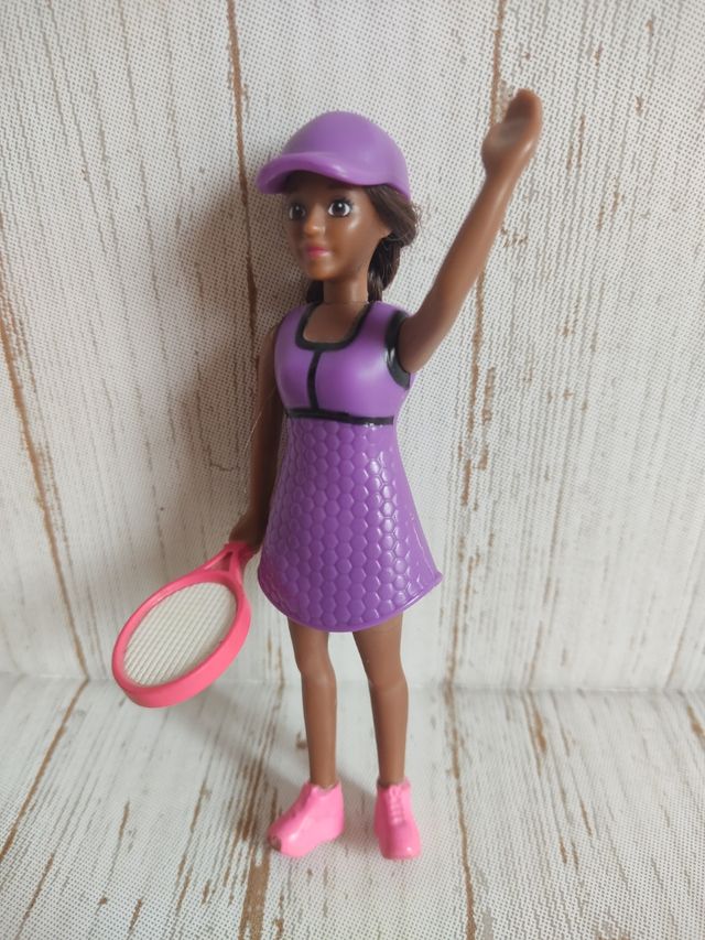 Muñecas Barbie pequeñas, veterinaria y deportistas