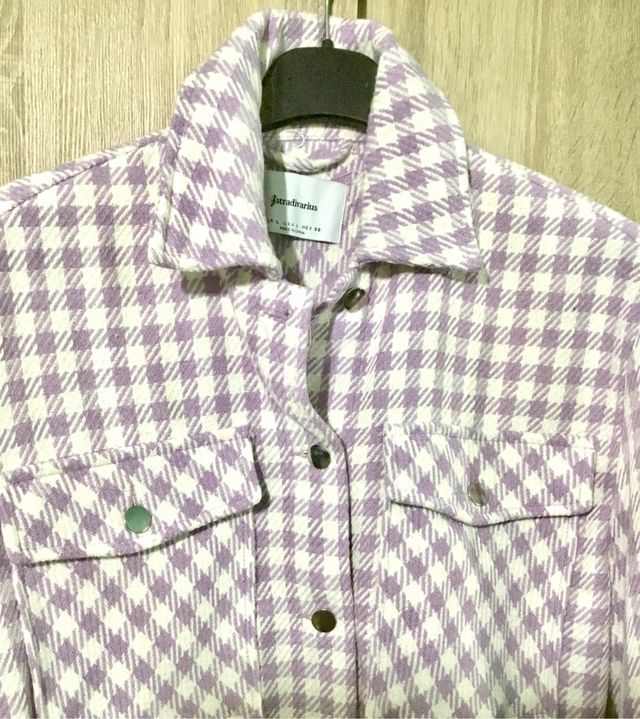 Chaqueta crop Stradivarius Malva L