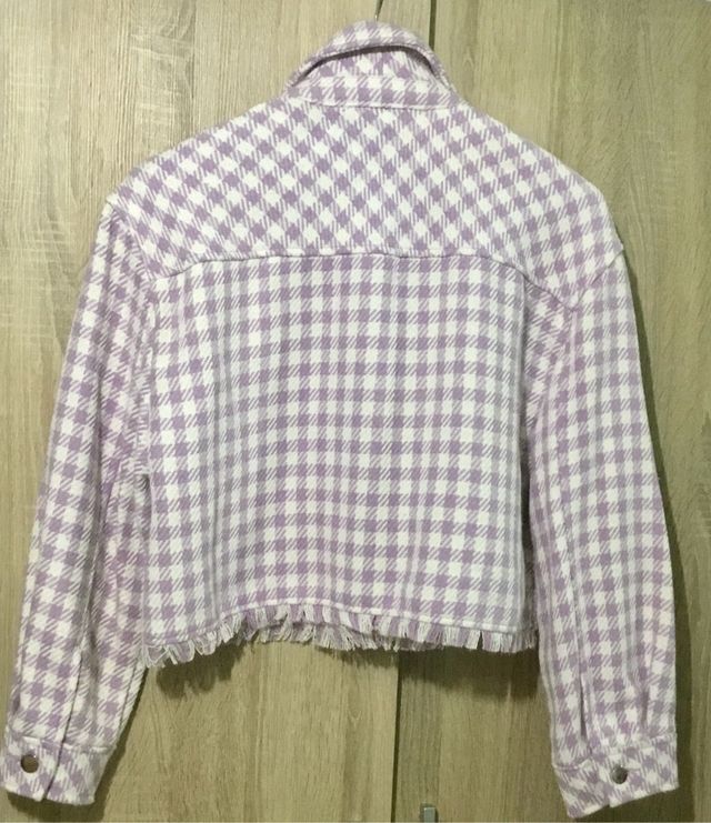 Chaqueta crop Stradivarius Malva L