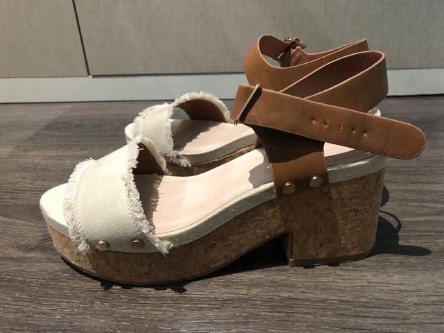 Sandalias beige