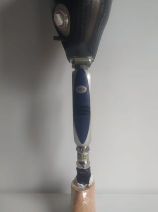 Prótesis de pierna ortopédica AXIS