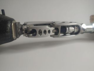 Prótesis de pierna ortopédica AXIS