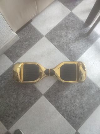 Hoverboard dorado