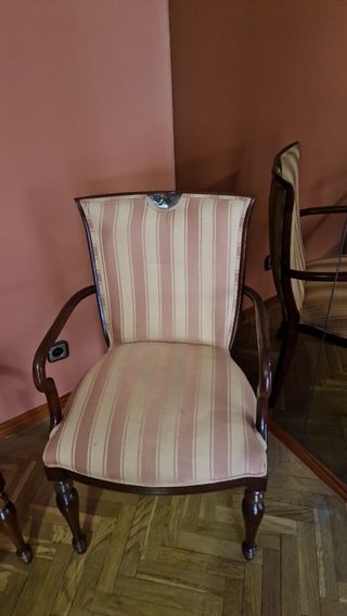 2 Butacas tapizadas de madera de pino maciza