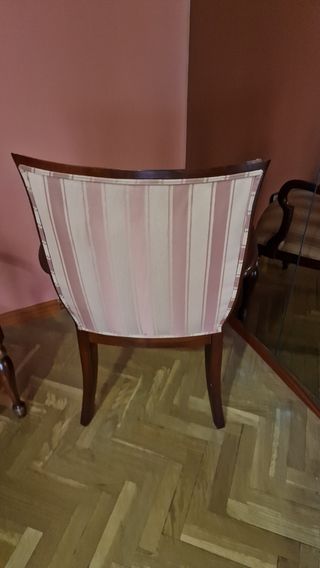 2 Butacas tapizadas de madera de pino maciza