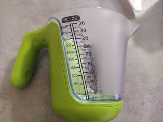 Caraffa con bilancia