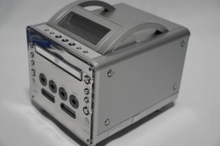 Panasonic Q - Consola híbrida DVD-GC