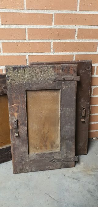 Pareja de cuarterones antiguos