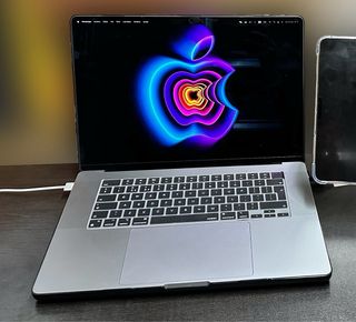macbook pro 16” M1 Pro cambio 17 pro/max