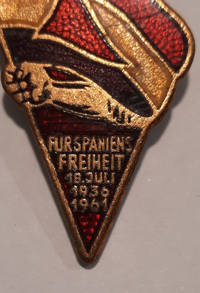 Pin  insignia original Brigadas internacionales