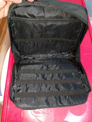 Bolsa porta maquillaje nueva.
