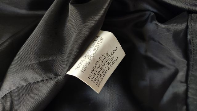 Chaqueta doble negra grande