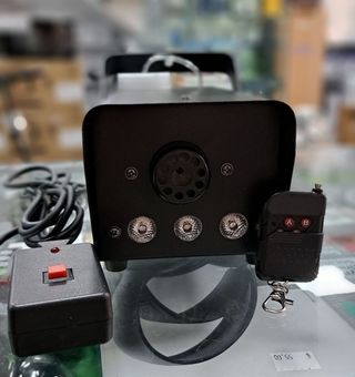 Máquina de Humo Led RGB con control remoto