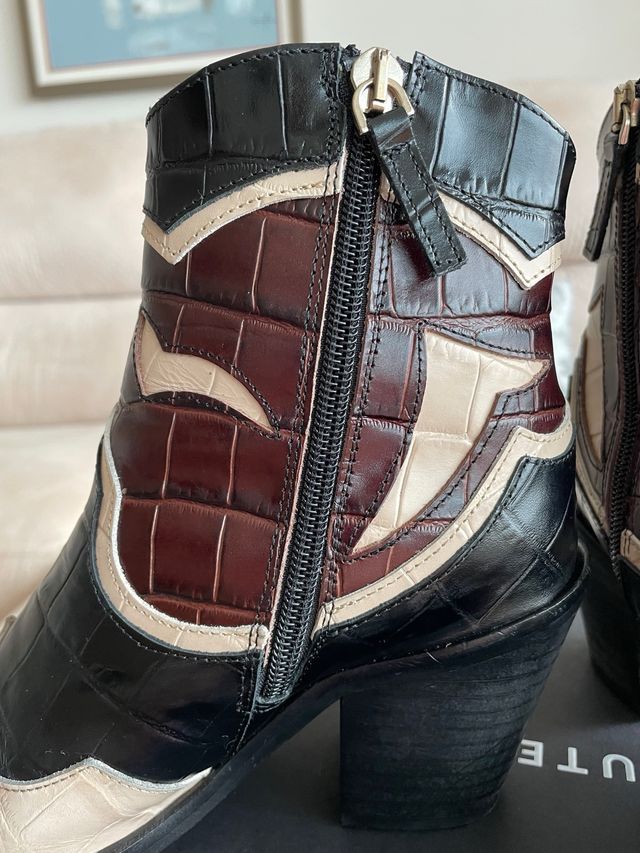 Botin piel tricolor Uterqüe