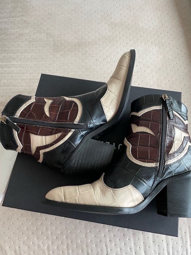 Botin piel tricolor Uterqüe