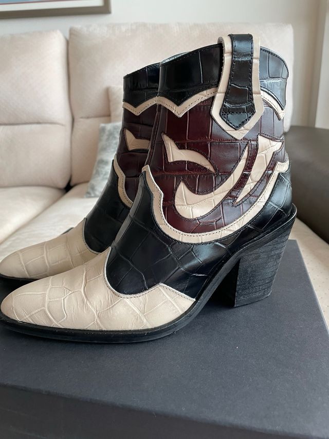 Botin piel tricolor Uterqüe