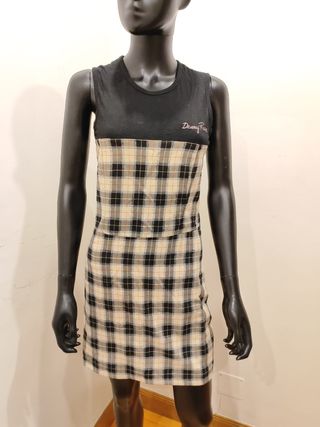 Vestido entallado manga corta (cuadros).