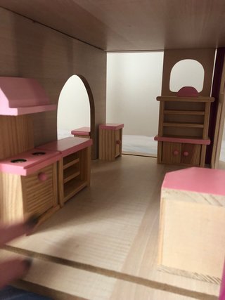Casa muñecas de madera
